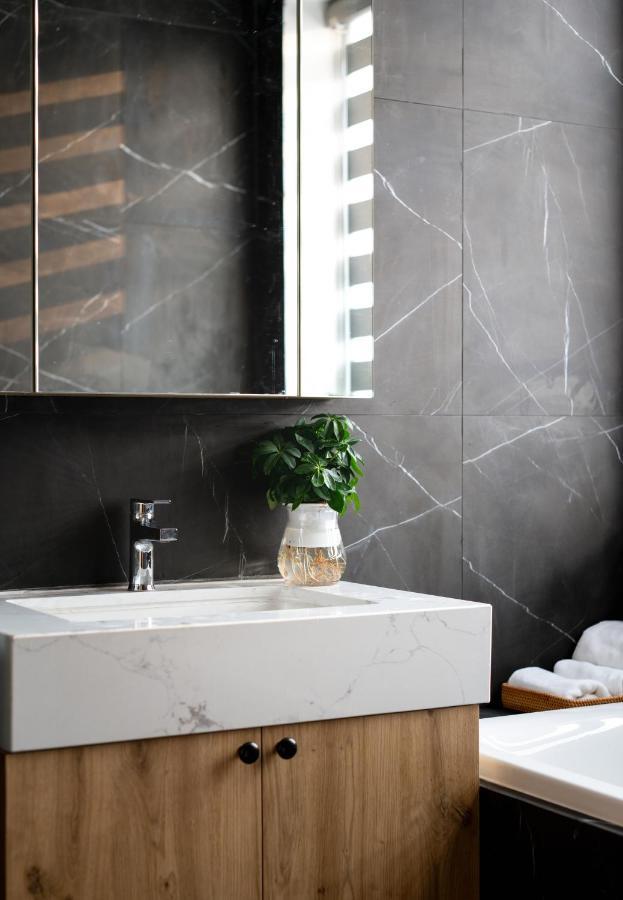 The Galaxy Home Doi Can Hotel And Apartment ハノイ市 エクステリア 写真
